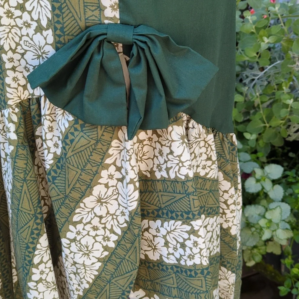 Vintage Hawaiian Lolenani Dress - Picture 5 of 10